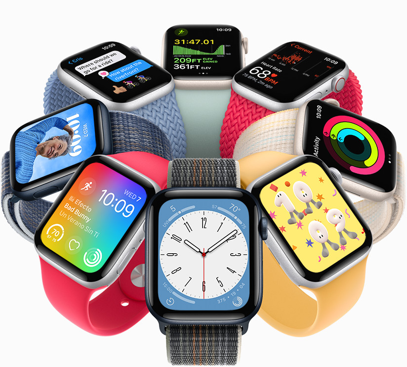Apple Watch models arranged in a circle.