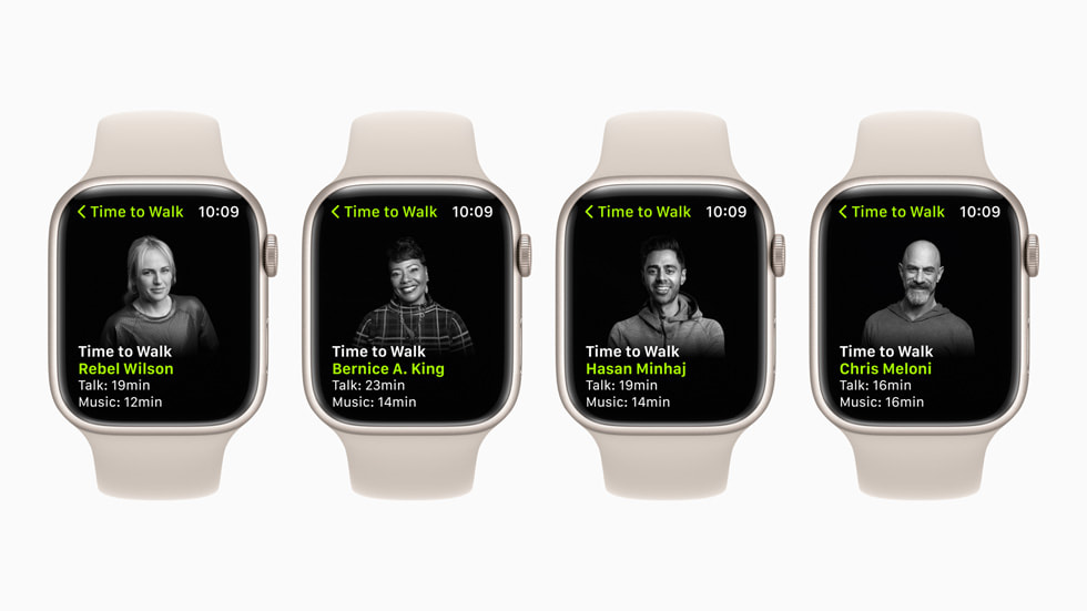 Четыре Apple Watch Series 7 с открытыми на дисплее выпусками подборки «Ходьба» с участием Ребел Уилсон, Бернис Кинг, Хасана Минхаджа и Криса Мелони.